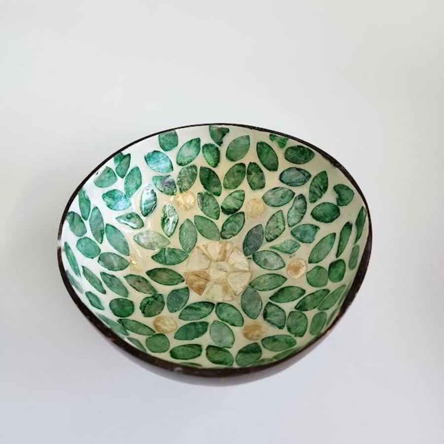 Coconut Decorative bowl - 'Leafy'